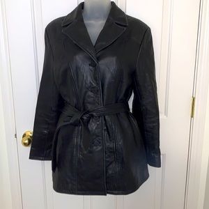Pre loved Nine West 100% leather jacket. Size small
